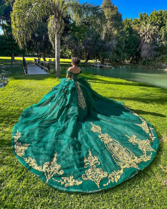 Off Shoulder Emerald Green Quinceanera Dress Vestidos De 15 Anos Lace Appliques Wear Pageant With Bow