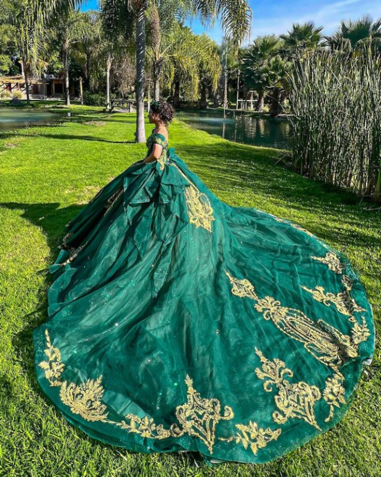 Off Shoulder Emerald Green Quinceanera Dress Vestidos De 15 Anos Lace Appliques Wear Pageant With Bow