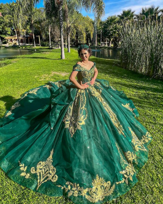 Off Shoulder Emerald Green Quinceanera Dress Vestidos De 15 Anos Lace Appliques Wear Pageant With Bow