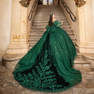 Emerald Green Quinceanera Dress Sweetheart Neck Sweet 15 Gowns Sequin Wear Pageant Lace Appliques Vestidos De 15 Anos