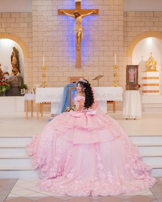 Off Shoulder Bow Quince Dress Pink Vestidos De 15 Anos Crystal Sweetheart Neck Vestidos De XV Anos With 3D Flowers