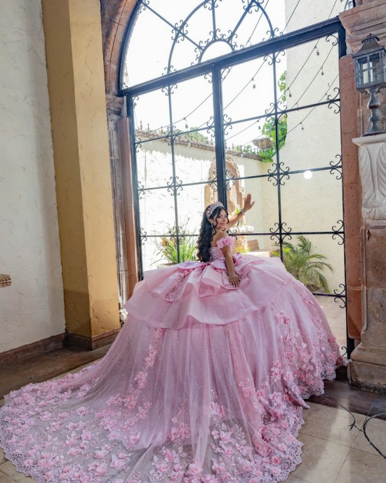 Off Shoulder Bow Quince Dress Pink Vestidos De 15 Anos Crystal Sweetheart Neck Vestidos De XV Anos With 3D Flowers