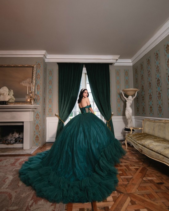 Off Shoulder Emerald Green Quinceanera Dress Sweetheart Neck Vestidos De 15 Anos Ruffled 15TH Birthday Dress