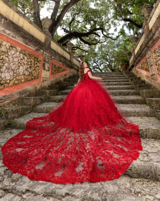 Off Shoulder Quince Dress Red Vestidos De 15 Anos Lace Appliques Sweetheart Neck Vestidos De XV Anos