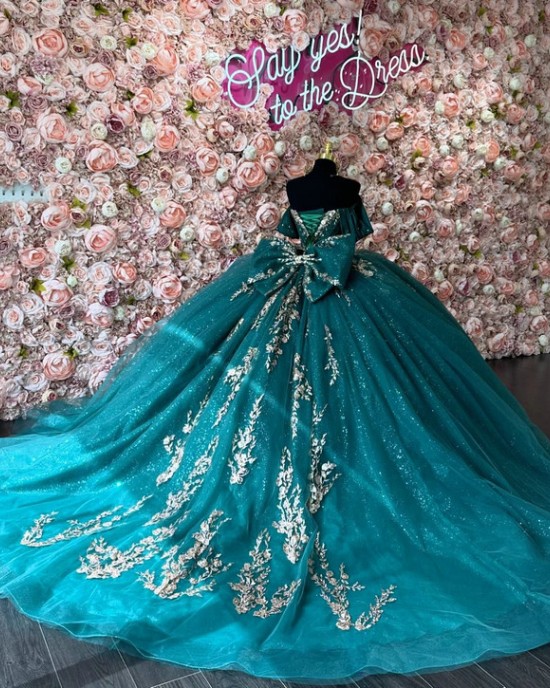 Sequin Emerald Green Quinceanera Dress Off Shoulder Vestidos De 15 Anos Sweetheart Neck Girls Gowns Lace Appliques Princess Dress With Bow