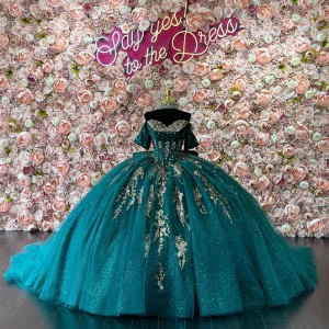 Sequin Emerald Green Quinceanera Dress Off Shoulder Vestidos De 15 Anos Sweetheart Neck Girls Gowns Lace Appliques Princess Dress With Bow