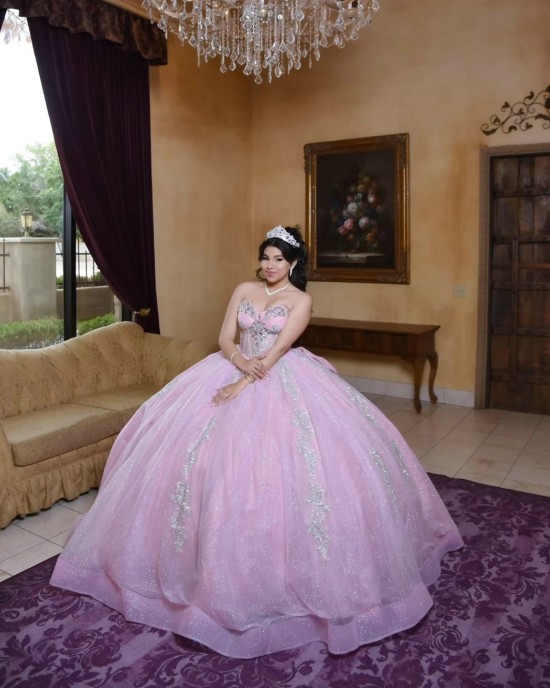 Sleeveless Pink Quinceanera Dress Sequin Crystal Birthday Party Gowns Lace Appliques Sweetheart Neck Vestidos De 15 Anos