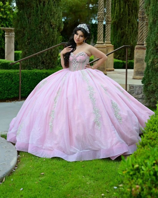 Sleeveless Pink Quinceanera Dress Sequin Crystal Birthday Party Gowns Lace Appliques Sweetheart Neck Vestidos De 15 Anos