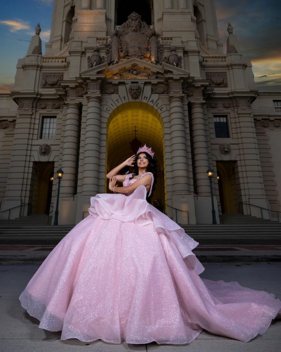 Spaghetti Strap Pink Quinceanera Dress Sequin Sleeveless Vestidos De 15 Anos Sweetheart Neck Tiered Sweet 15 Gowns