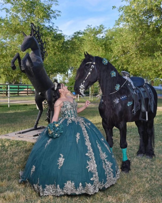 Spaghetti Strap Quince Dress Green Vestidos De 15 Anos Lace Appliques Sweetheart Neck Vestidos De XV Anos