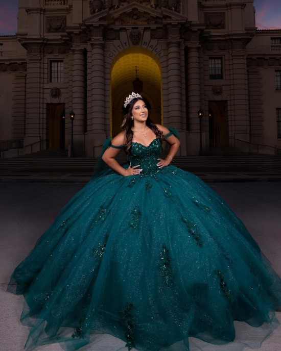 Cape Sleeve Sweetheart Neckline Rhinestone Sequins Emerald Green Quinceanera Dresses