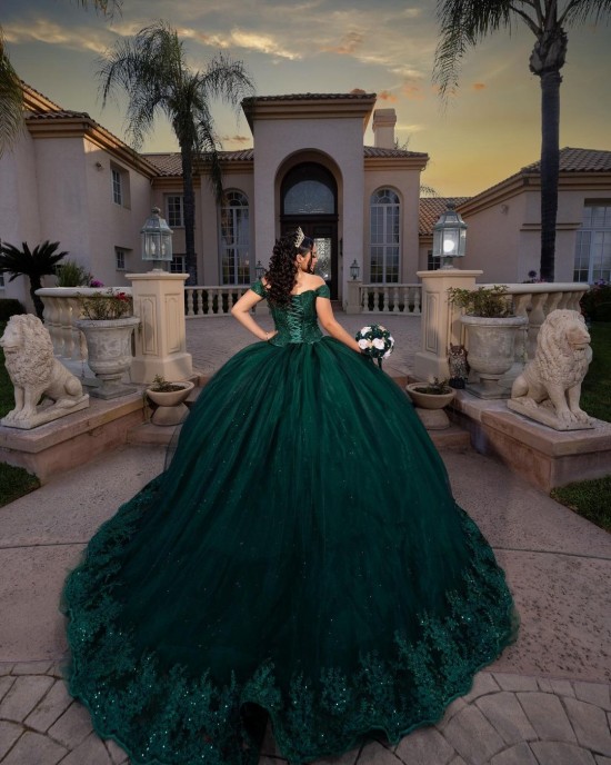 Sweetheart Neckline Lace Appliques Metallic Sequins Emerald Green Quinceanera Dress