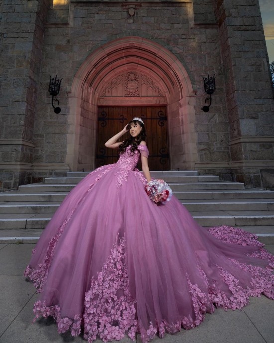 Sweetheart Neckline Off Shoulder Lace Appliques Violet Quinceanera Dresses With Bow