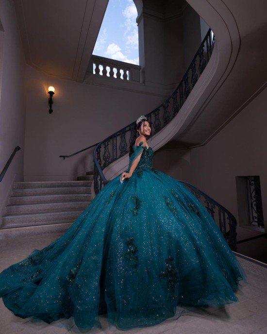 Sweetheart Neckline Off Shoulder Sequin Ball Gown Lace Appliques Emerald Green Quinceanera Dresses