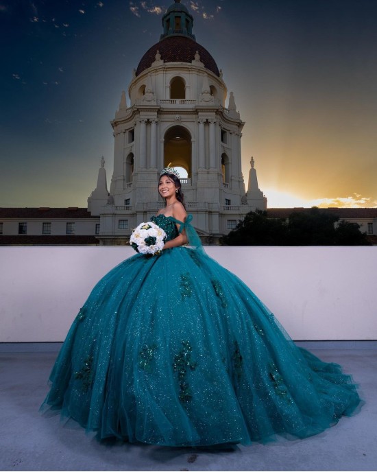 Sweetheart Neckline Off Shoulder Sequin Ball Gown Lace Appliques Emerald Green Quinceanera Dresses