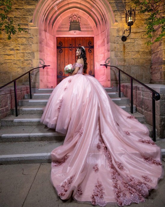 Three-Dimensional Embroidered Ball Gown Sweetheart Neckline Off Shoulder Lace Appliques Pink Quinceanera Dresses