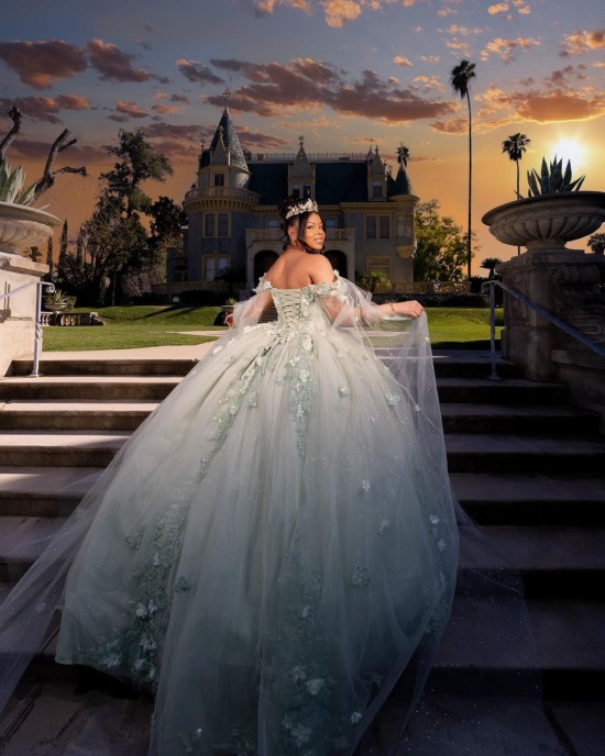 Cape Sleeve Ball Gown Lace Appliques Sweetheart Neckline Silverish Green Quinceanera Dresses