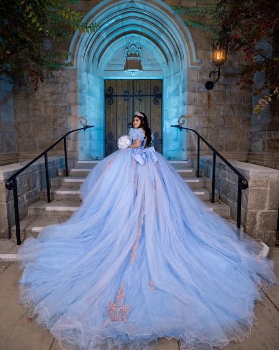 Lace Appliques Puff Sleeve Ball Gown Sweetheart Neckline Sheer Bodice Sky Blue Quinceanera Dresses