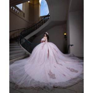 Off Shoulder Ball Gown Lace Appliques Sweetheart Neckline Light Pink Quinceanera Dresses