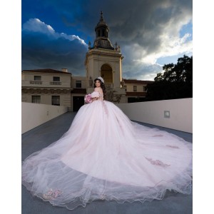 Off Shoulder Ball Gown Lace Appliques Sweetheart Neckline Light Pink Quinceanera Dresses