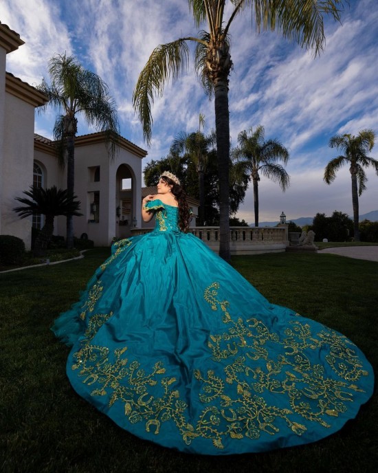 Off Shoulder Lace Appliques Ball Gown Sweetheart Neckline Capri Blue Quinceanera Dresses