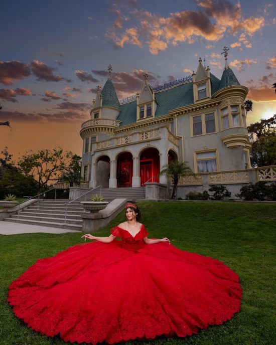 Sweetheart Neckline Lace Appliques Off Shoulder Ball Gown Red Quinceanera Dresses