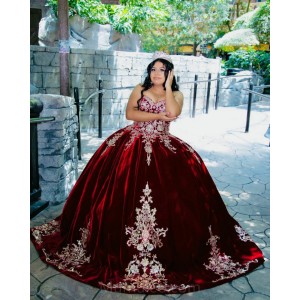 Burgundy Quinceanera Dress Sweetheart Neck Sleeveless Wear Pageant Lace Appliques Girls Ball Gown Sweet 16 Dresses