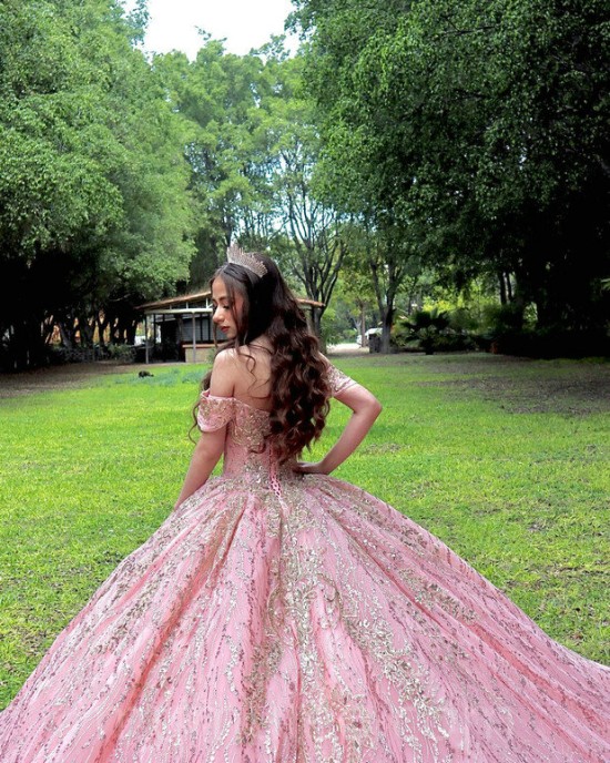 Coral Quinceanera Dress Off Shoulder Vestidos De 15 Anos Lace Appliques Wear Pageant Sweetheart Neck Sweet 15 Prom Party Dresses