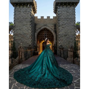 Off Shoulder Emerald Green Quinceanera Dresses Lace Appliques Sweetheart Neck 15 Dress