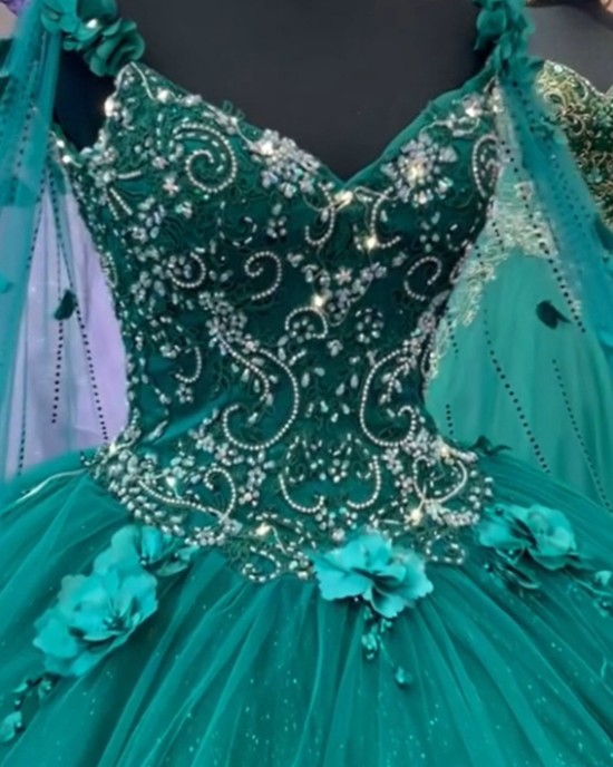 Floor Length Custom Made Green Quinceanera Dresses With Cape