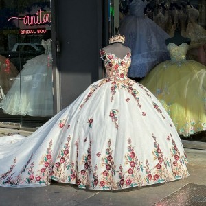 Strapless Traditional White Mexican Quinceanera Dresses With Red Metallic Appliques