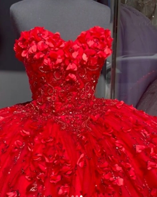 Three Dimensional Strapless Red Floral Quinceanera Dresses With Cape