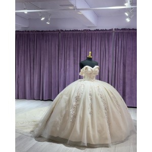 Ivory Quinceanera Dresses Lace Appliqued Off Shoulder 15 Dress