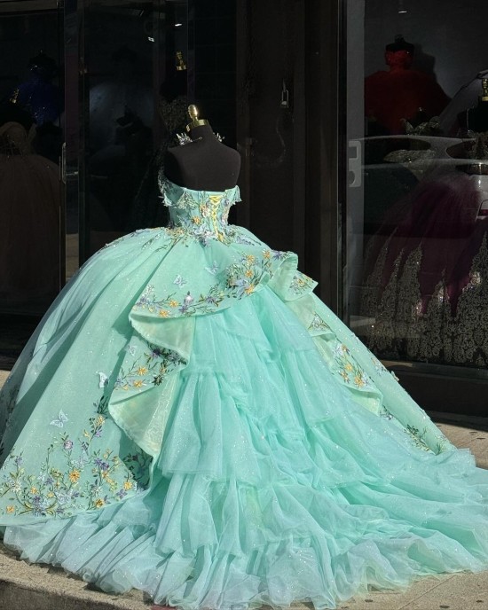 Off Shoulder Light Green Quinceanera Dresses Lace Appliques Sweetheart Neckline 15 Dress