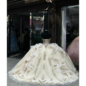 Ruffled Ivory Quince Dress Sweetheart Neck Ball Gown Metallic Sequin 15 Dresses