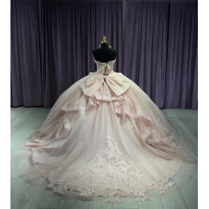 Strapless Light Pink Quinceanera Dresses Sweetheart 15 Dress With Lace Appliques