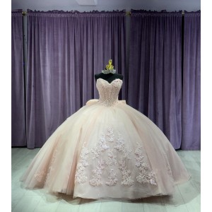 Strapless Light Pink Quinceanera Dresses Sweetheart 15 Dress With Lace Appliques