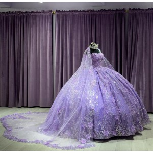 Strapless Lilac Quinceanera Dresses Sweetheart Neckline 15 Dress With 3D Floral Appliques