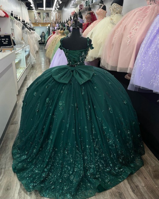 Spaghetti Strap Green Quince Dresses Lace Appliques 15 Dress Sweetheart Neck Ball Gown