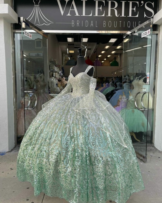 Bell Sleeves Green On White Quinceanera Dress Sweetheart Neck 15 Dresses Metallic Sequin Ball Gown With Bow