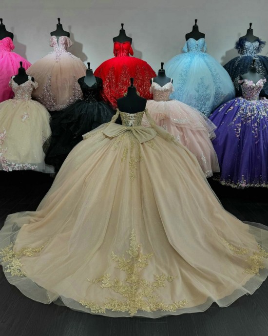 Long Sleeve Champagne Quince Dress V Neck Crystal Ball Gown Lace Appliques 15 Dresses With Bow