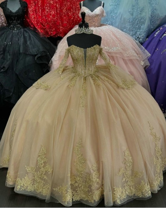 Long Sleeve Champagne Quince Dress V Neck Crystal Ball Gown Lace Appliques 15 Dresses With Bow