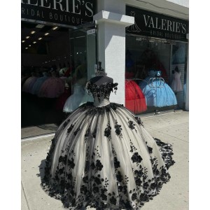 Of The Shoulder Black Quinceanera Dress Sweetheart Neck  Ball Gown With Three Dimensional Flowers 15 Dresses