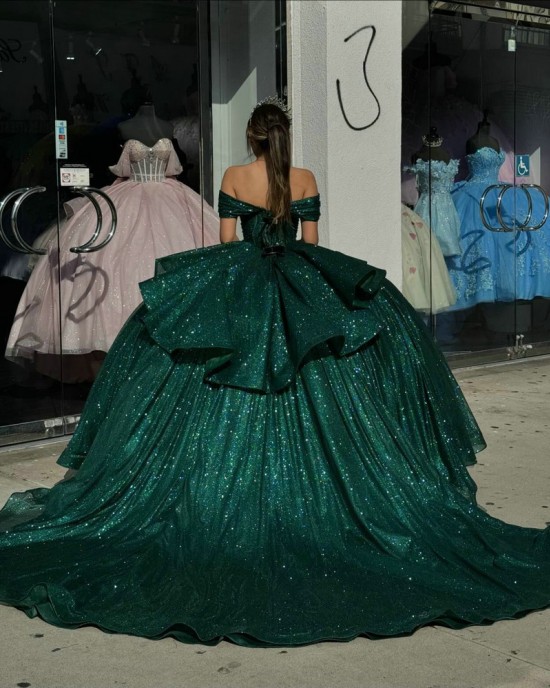 Off Shoulder Emerald Green Quince Dress Sweetheart Neck Crystal Ball Gown Metallic Sequin 15 Dresses