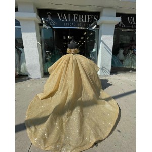 Off Shoulder Gold Quinceanera Dress Sweetheart Neck 15 Dresses With 3D Floral Appliques