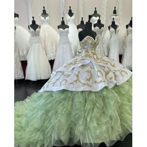 Ruffled Green On White Quinceanera Dress Sweetheart Metallic Sequin 15 Dresses Spaghetti Strap Ball Gown