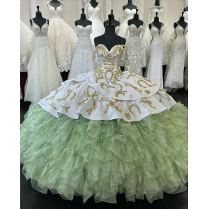 Ruffled Green On White Quinceanera Dress Sweetheart Metallic Sequin 15 Dresses Spaghetti Strap Ball Gown