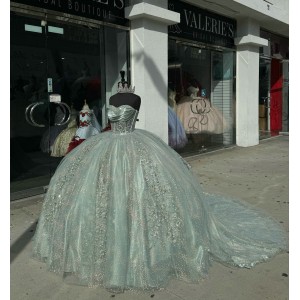 Sleeveless Gray Green Quinceanera Dresses Sweetheart Neck Lace Appliques Beading 15 Dress