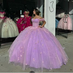 Sweetheart Neck Lilac Quinceanera Dresses Off Shoulder Ball Gown Lace Applique 15 Dress