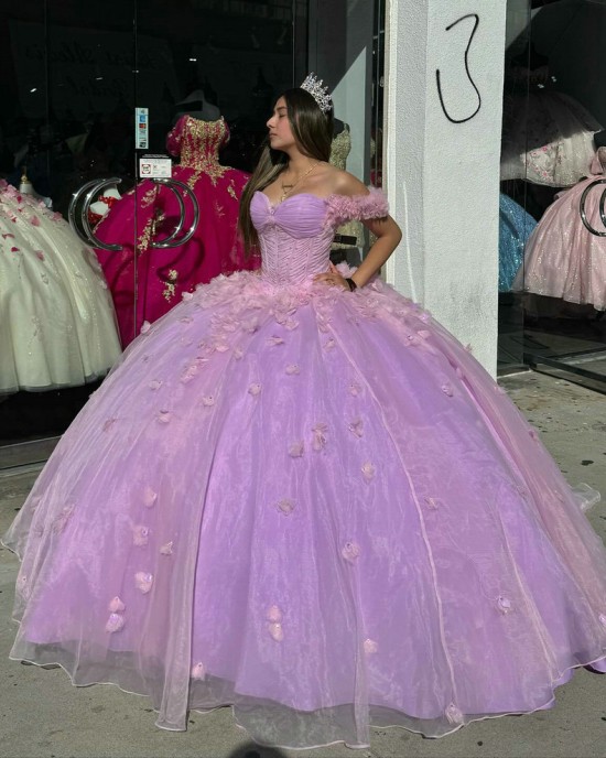 Sweetheart Neck Lilac Quinceanera Dresses Off Shoulder Ball Gown Lace Applique 15 Dress